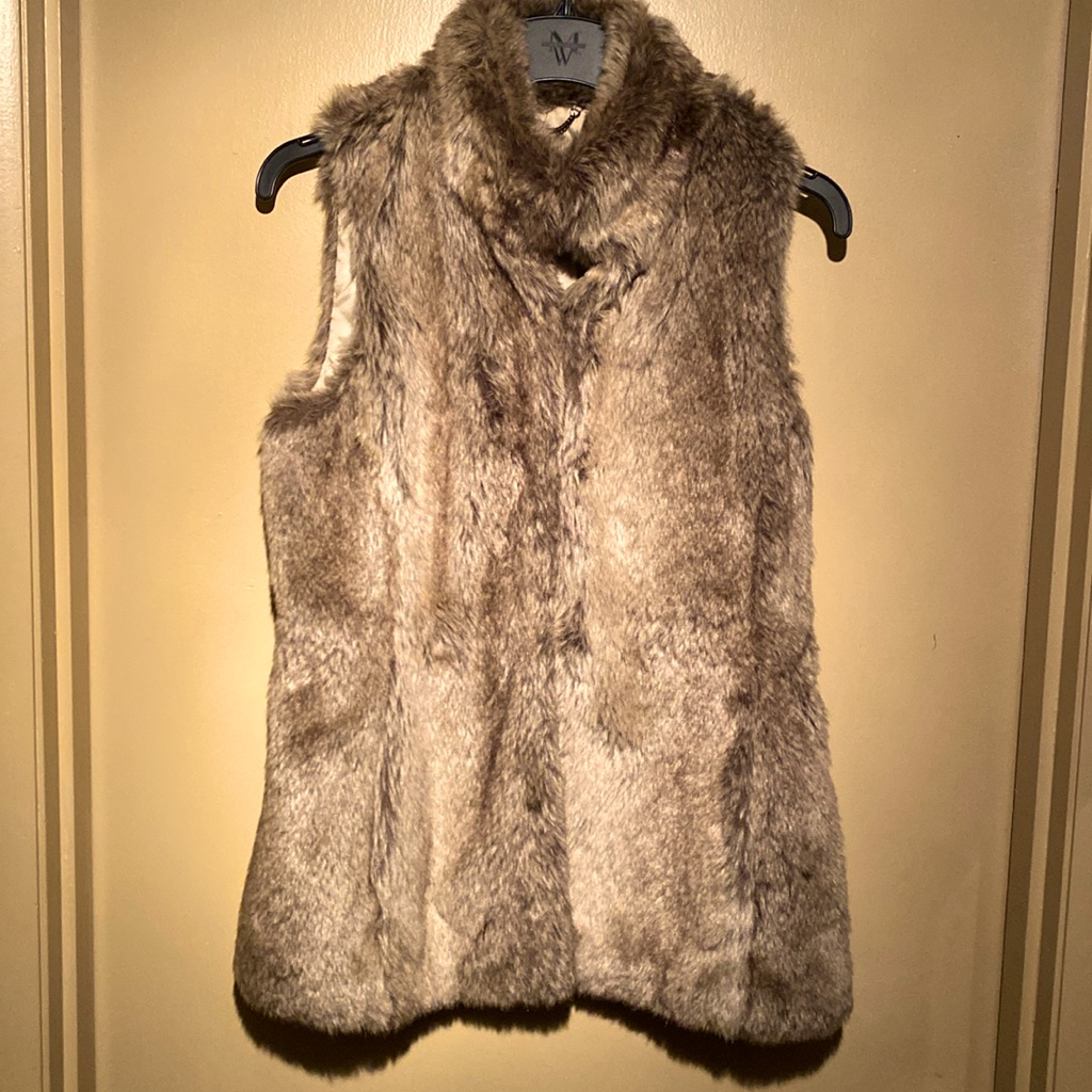 Banana Republic Faux Fur Vest Xs